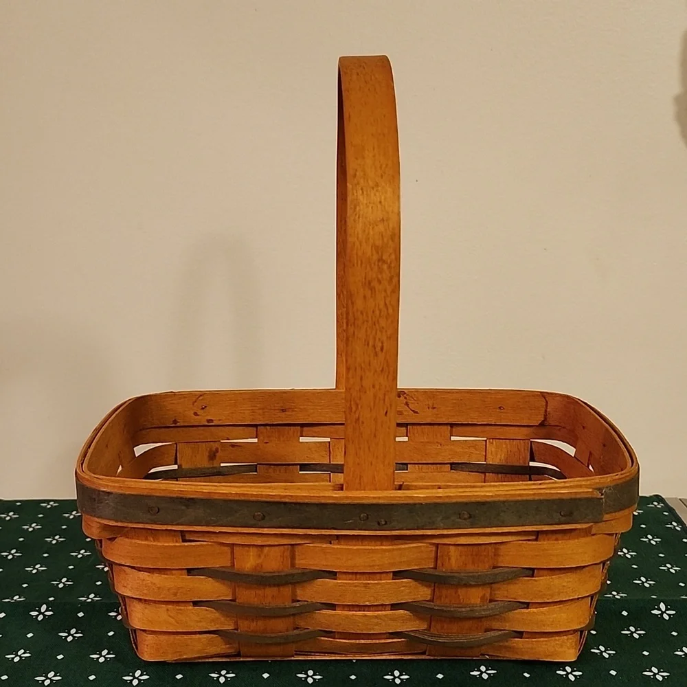 Longaberger 1993 Easter Basket
